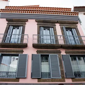 By Petit Apartment